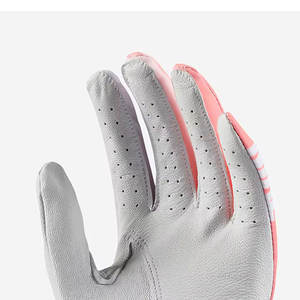 Equipo de Entrenamiento Deportivo Moderno para Prácticas al Aire Libre, Diseñado con Guantes de Golf para Mayor Comodidad en Entrenamientos Prolongados - Product Image 3