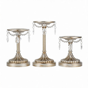 Ensemble de 3 bougeoirs décoratifs en métal doré pour bougies coniques, en acier inoxydable et cristal texturé en relief - Product Image 1