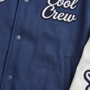 Giacca Varsity Blu da Uomo Jack & Jones con Patch Ricamate e Colletto Rovesciato, Stile Preppy per l'Autunno - Product Image 6