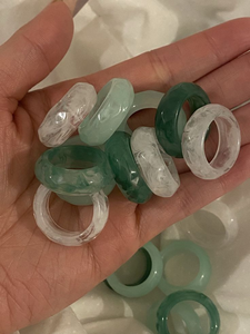 แหวนเรซิ่นคุณภาพสูงทำมือ เครื่องประดับแฟชั่นสำหรับทุกเพศ เหมาะสำหรับงานปาร์ตี้ วันครบรอบ และเป็นของขวัญ โดย GLOWIN FASHION - Product Image 3