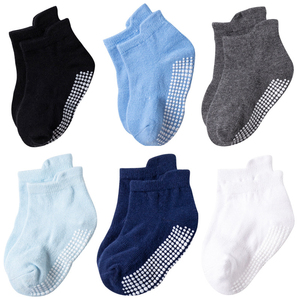 Chaussettes hautes respirantes antidérapantes en Spandex/Polyester écologiques pour adultes, idéales pour le basketball et le yoga en automne - Product Image 3