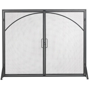 Protector de Chimenea Metálico Contemporáneo con Doble Puerta Arqueada, Malla Plegable Resistente al Calor, Protección Contra Chispas - Product Image 4