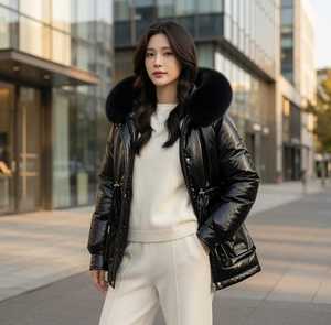 Veste matelassée noire pour femme avec capuche en fourrure, fermeture éclair sur toute la longueur des manches, coupe-vent, manteau d'hiver, rembourrage épais en polyester - Product Image 4