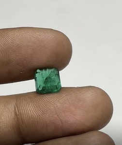มรกตสีเขียวธรรมชาติทรงรีจากแซมเบีย คุณภาพสูง สำหรับทำแหวน สร้อยคอ และเครื่องประดับ - Product Image 5