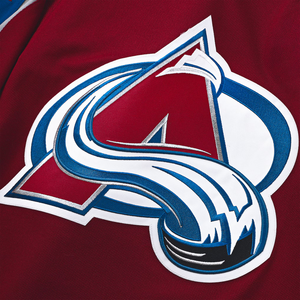 Camiseta de Hockey sobre Hielo para Hombre de los Colorado Avalanche, Sublimada, 100% Poliéster, Absorbe la Humedad, Cuello Redondo, Manga Larga, Corte Regular - Product Image 3