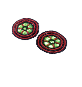 Pendientes Redondos con Cuentas Rojas y Lentejuelas Bordadas en el Interior, Pendientes Clásicos Hechos a Mano para Mujer - Product Image 4
