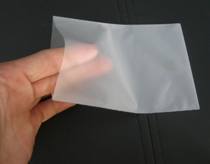 Vente en gros sac d'emballage personnalisé en plastique transparent givré auto-adhésif en CPE pour composants électroniques avec logo - Product Image 6