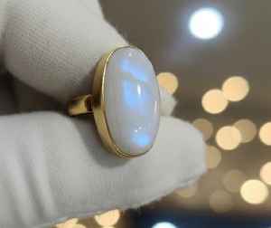 แหวนมูนสโตนแท้ 100% แหวนเงินเยอรมันประดับพลอยธรรมชาติ แหวนมูนสโตน แหวนดีไซน์เนอร์พลอย ขายส่ง - Product Image 1