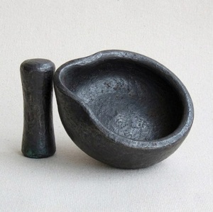 Heavy Duty Cast Iron Mortar And Pestle Set Black Spice Grinder & Herb Crusher Kitchen Tool For <b>Grinding</b> Spices Herbs And <b>Pastes</b> - Product Image 3