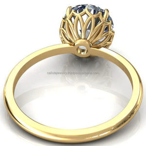 Calista Fine Jewelry's Majestic Classic Gold K10 Anillo de compromiso Moissanite Center Stone Rodio de alta calidad para bodas - Product Image 5