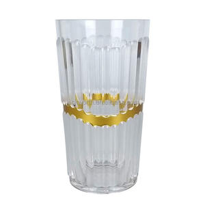 Vaso de plástico acrílico de línea en relieve dorado JACK WORTH-Diseño minimalista portátil y reutilizable - Product Image 4