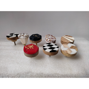 Boutons décoratifs haut de gamme en bois et résine pour armoires de cuisine, commodes, tiroirs et placards, au style moderne et audacieux - Product Image 1