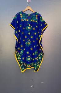 Vestido Kaftán sin Mangas de Algodón con Estampado Floral Tropical para Mujer - Ropa de Playa y para Estar en Casa de Naaz Textile - Product Image 2