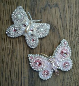 MD HANDICRAFTS Elegante Broche de Joyería Bordado a Mano con Diseño Personalizable para Bodas y Compromisos, Looks de Moda - Product Image 4