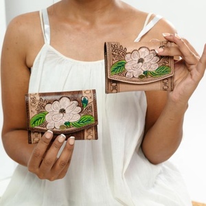 Nueva llegada única de piel en relieve estampado de piel tarjeta monedero cartera rectángulo titular de la tarjeta de crédito monedero con borla llaveros - Product Image 6