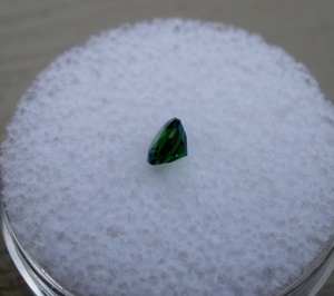 Diopside vert chromé rond de 4 mm - Product Image 3