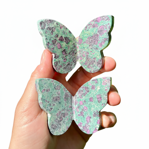 หินฟุชไซต์ทับทิมธรรมชาติแกะสลักปีกผีเสื้อ 3 มิติ หินพลังงานบำบัด ตัวอย่างแร่ธาตุ ของตกแต่งสำนักงาน ขายส่ง - Product Image 2