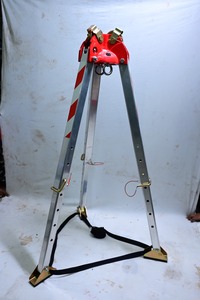Trípode de Seguridad de Aleación de Aluminio de Alta Calidad de Tirupat Industry, Kit de Rescate para Espacios Confinados, Mantenimiento Industrial, Protección Contra Caídas, Robusto - Product Image 3