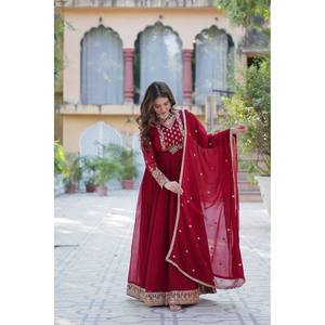Vestido de Chifón con Corte en A y Dupatta con Bordado de Lentejuelas para Fiestas - Product Image 6