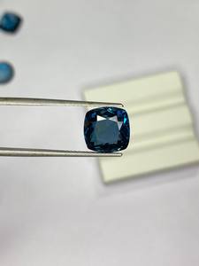 พลอยบลูโทแพซลอนดอน ขนาด 5 มม. ถึง 10 มม. รูปทรงคุชชั่น เจียระไนแบบธรรมชาติ สำหรับทำเครื่องประดับ - Product Image 3