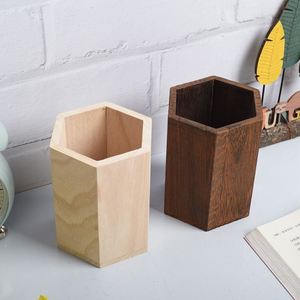 Portalápices redondo de madera de diseño simple, soporte para bolígrafos de madera sin acabar, decoración de oficina de blossom craft india - Product Image 1