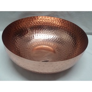 Bol de service rond moderne en acier inoxydable doré, bol à dessert et à salade en métal poli pour une décoration raffinée de la salle à manger - Product Image 1