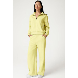 Ensemble de survêtement décontracté pour femme avec col en dentelle, veste à col montant et pantalon de jogging en mélange coton-polyester, touche féminine - Product Image 4