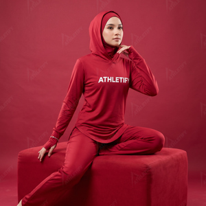 Camiseta Deportiva para Mujer con Capucha para Yoga y Fitness, con Aberturas para los Pulgares y Capa de Bufanda Integrada, con Logotipo Personalizable - Product Image 1