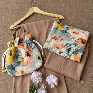 Vestido de Oración Musulmán de Lujo con Estampado Floral en Acuarela, Suave Rayón Premium, Conjunto Mukena con Ribete de Encaje y Bolsa con Cordón a Juego - Product Image 6