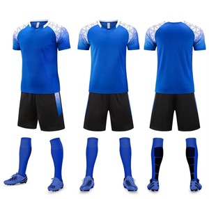 Conjunto de Camiseta de Fútbol Blanca con Cuello en V para Hombre, con Pantalones Cortos Negros y Calcetines, Poliéster que Absorbe la Humedad, Ajuste Atlético para Todas las Temporadas - Product Image 5