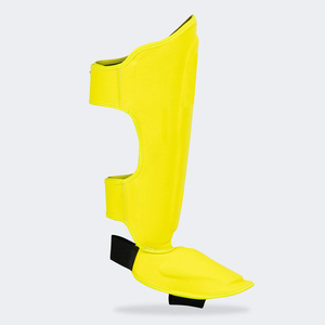 Protections de tibia en cuir synthétique durable pour le kickboxing |   Équipement de sparring absorbant les chocs |   Protection des jambes pour arts martiaux de haute résistance - Product Image 3