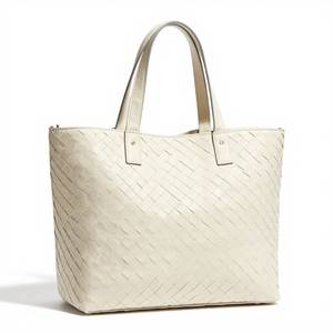 กระเป๋าใส่เสื้อผ้าหนังแท้ทำมือจากผู้ผลิตโดยตรง สำหรับผู้หญิง คุณภาพพรีเมียม สำหรับการเดินทาง จัดเก็บของได้ ออกแบบได้ตามต้องการ ขายส่ง - Product Image 6