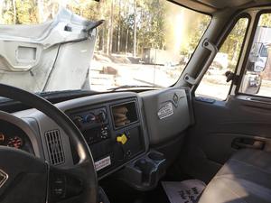 LHD 6x4 Diesel Tractor Truck Head Prime Mover Heavy Duty Commercial <b>Vehicle</b> For Global Logistics and Road Freight - Product Image 5