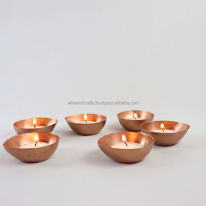Recipiente para velas de cobre estilo victoriano con patas y asas laterales de fundición – Recipiente de lujo herenciales para múltiples velas - Product Image 3