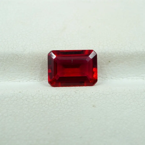พลอยมรกตที่ปลูกในห้องปฏิบัติการสีแดง: หินเหลี่ยมเพชรพลอยตัดจากมรกต1.65 CT - Product Image 4