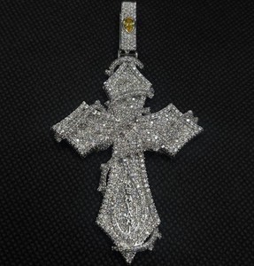 จี้รูปกางเขนประดับเพชรโมอิสซาไนต์ VVS แบบ Iced Out สำหรับทุกเพศ ชุบโรเดียม เงินแท้ 925 สไตล์ฮิปฮอป หรูหรา โดดเด่น - Product Image 1