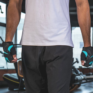 Gants de musculation en cuir et néoprène personnalisés pour la salle de sport - Imperméables, respirants, légers, de haute qualité - Product Image 4
