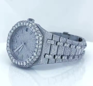Reloj de Pulsera de Cuarzo Avanzado para Hombre con Detalle de Diamante Moissanite, Diseño de Alto Rendimiento para Uso Diario - Product Image 2