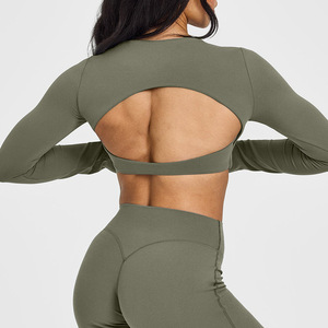 Haut court léger et respirant pour femme avec soutien-gorge intégré, manches longues, idéal pour le yoga, la gym, le fitness et les tenues décontractées - Product Image 6