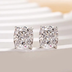 Pendientes de botón clásicos de moissanita 925 con corte de cojín efecto hielo triturado para mujer, en plata de ley con baño de oro blanco, amarillo y rosa - Product Image 4