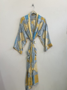 Robe kimono longue en soie faite à la main pour femmes, tenue de resort - Product Image 4