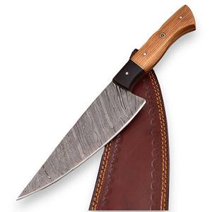 Couteau de Chef Professionnel Moderne Léger en Acier Damas Ambidextre Fabriqué sur Mesure avec Manche Intégral à Motif Torsadé et Manche en Olive Naturelle - Product Image 1