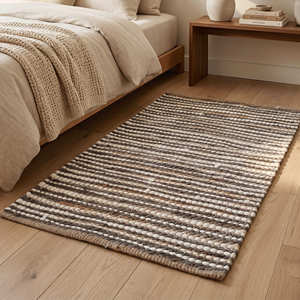 Tapis d'appoint en coton recyclé chiné naturel pour chambre à coucher, style bio moderne Wabi Sabi et scandinave - Product Image 1