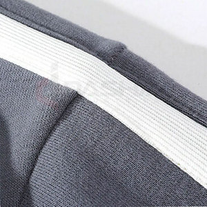Sweat-shirt unisexe 100 % coton écoresponsable à col zippé, coupe confortable, durable, prix usine abordable, service OEM pour l'automne 2026 - Product Image 5