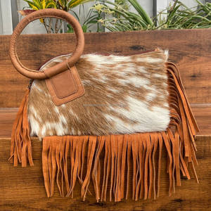 Nouvel arrivage de produits les plus vendus Enveloppe en cuir de vachette de luxe tendance pour femmes Pochette Sac à main Bracelet à franges en cuir véritable Sacs à main - Product Image 5