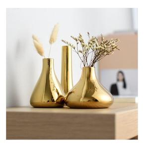 Nuevo estilo de macetas de metal dorado para decoración del hogar, hechas a mano, elegantes, en stock a precio de mayorista. - Product Image 1