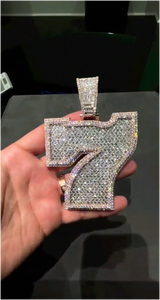 Colgante Personalizado de Plata 925 con Diamantes VVS y Moissanita Baguette, Joyería con Letras Incrustadas, Collar con Colgante - Product Image 6