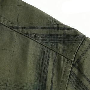 Chemise en flanelle à carreaux vert olive pour homme, manches longues, col boutonné, vêtement décontracté pour l'automne - Product Image 3
