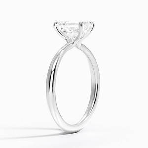 Bague solitaire élégante en moissanite taille émeraude de 2 carats, motif floral, en argent sterling 925 plaqué rhodium, bijoux de mariée, grande pierre - Product Image 2