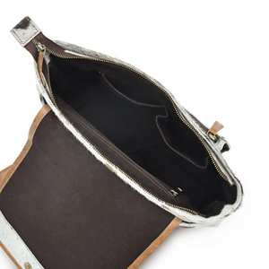 Mochila Premium de Cuero para Estudiantes con Pelo de Vaca, Cierre de Cremallera, Patrón de Letras - Mochila Vintage para Viajes, Portátil y Escuela HNBP-0099 - Product Image 3